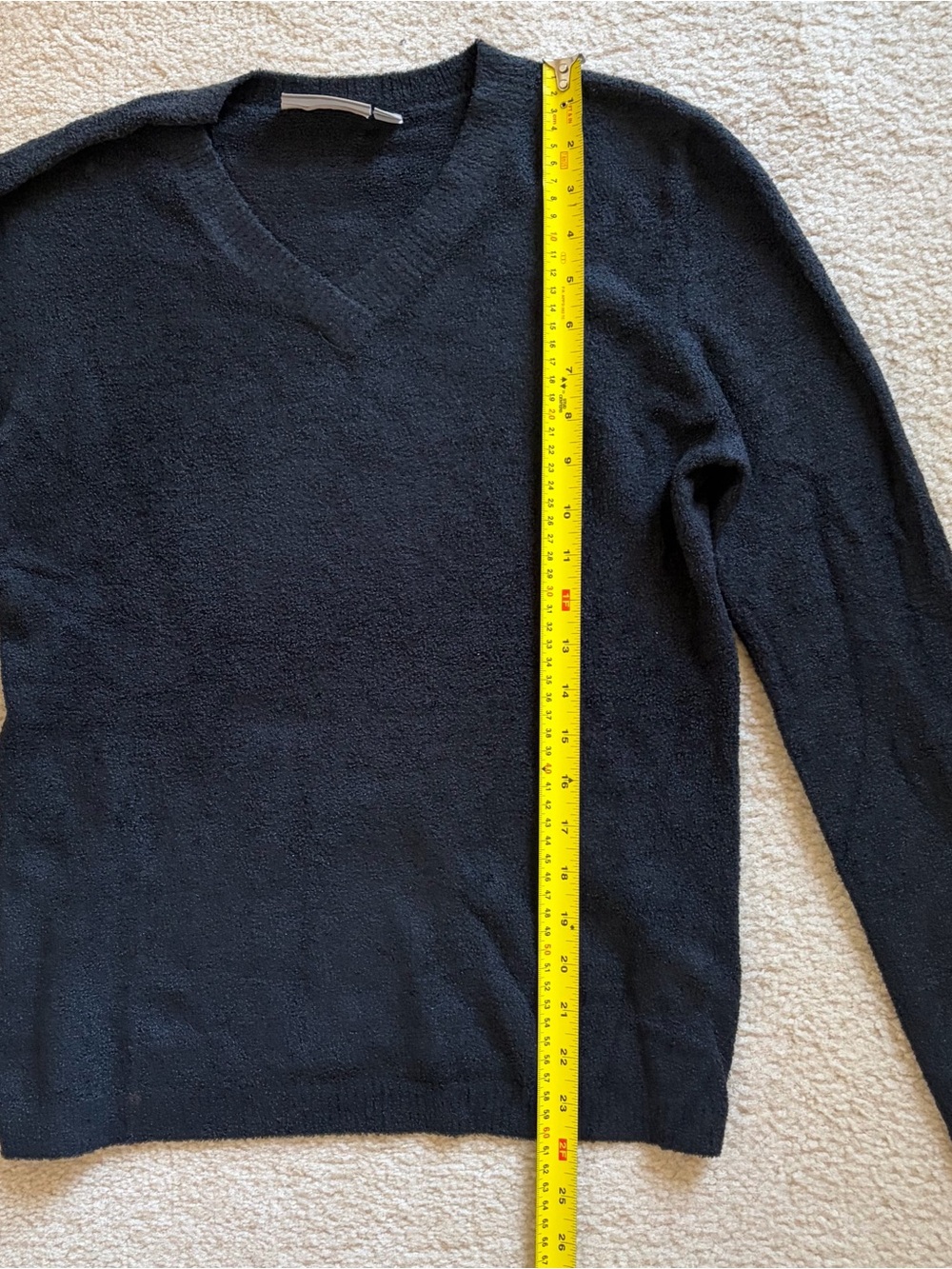 Women’s Croft & Barrow v-neck sweater.
Medium. Black. - Picture 6 of 7